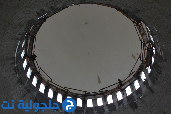 رفع قبة مسجد الروضة في جلجولية